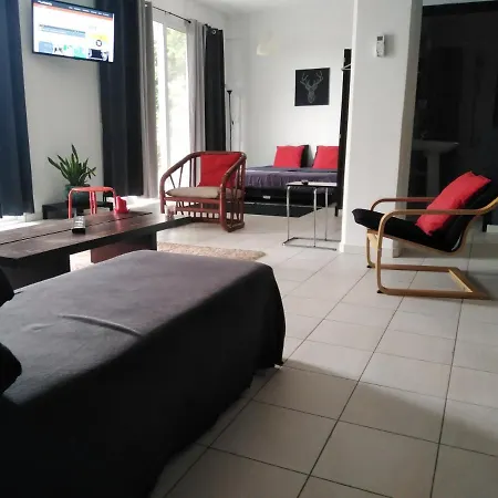 Poseidonia 75sqm Canal *