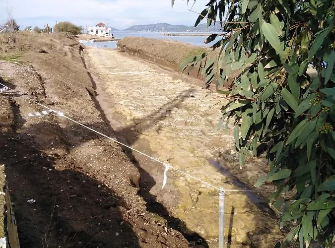 Poseidonia 75sqm Canal Lägenhet