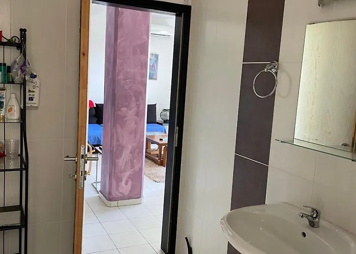 Poseidonia 75sqm Canal Lägenhet